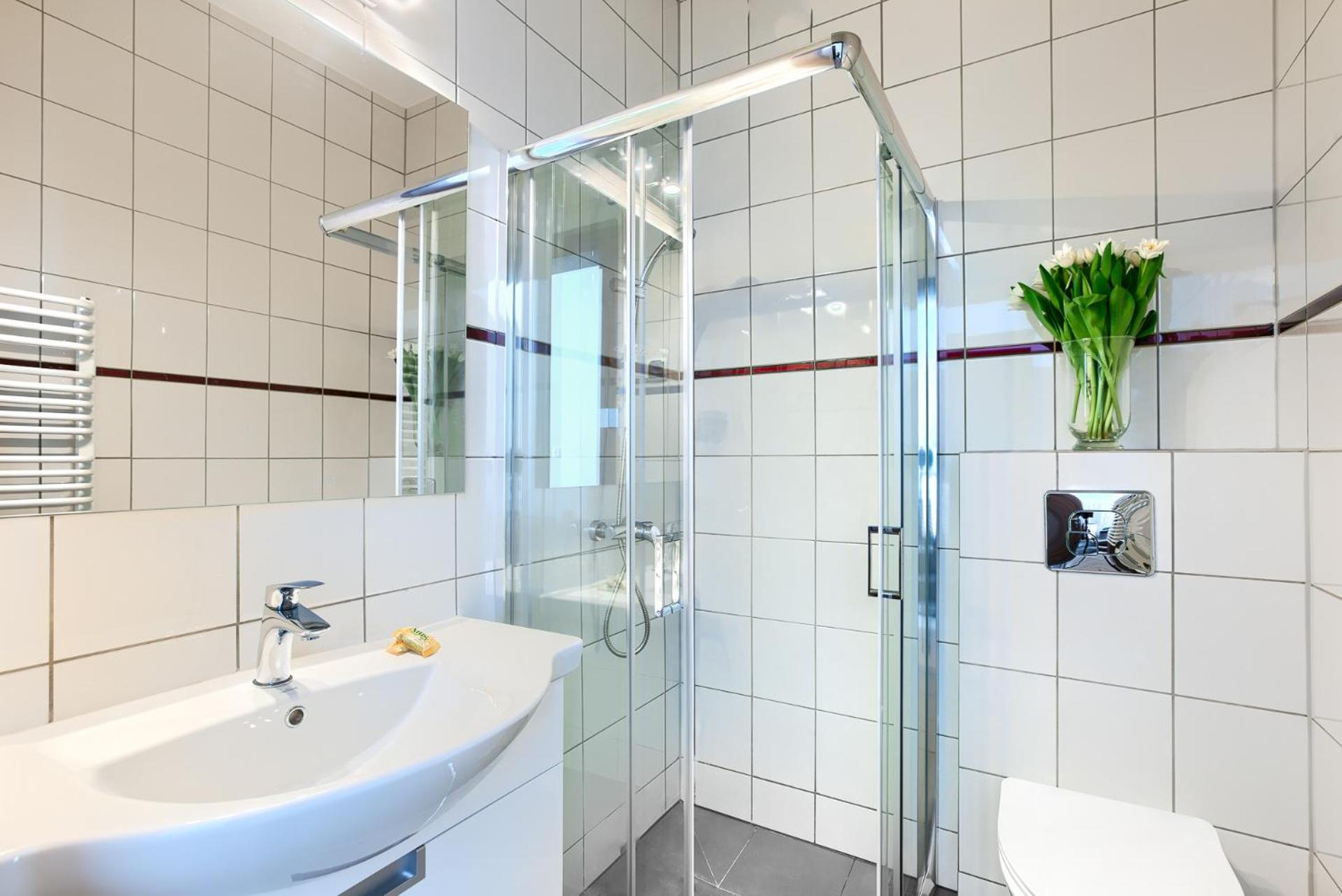 Nortil Hotell Plocin Exteriör bild