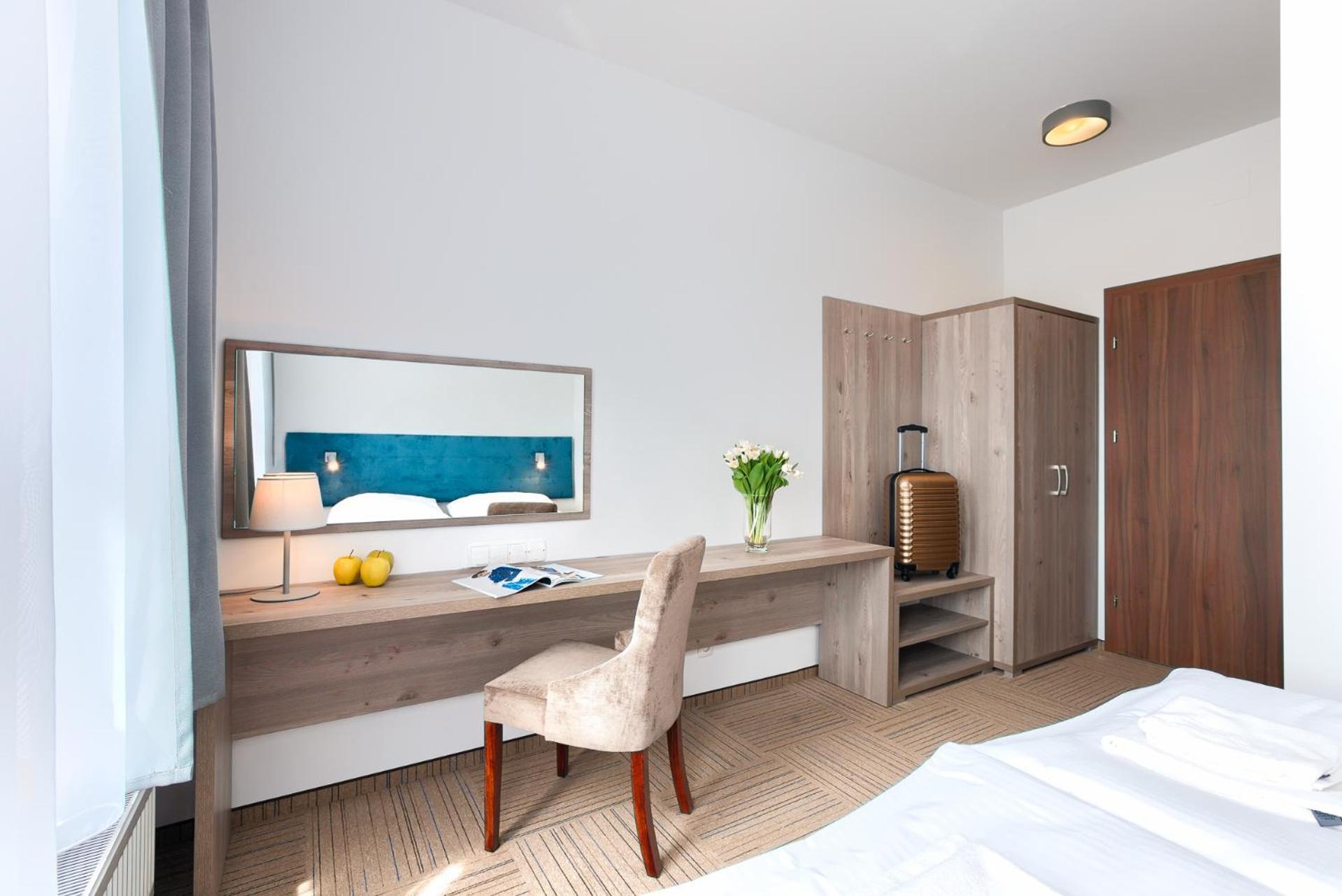 Nortil Hotell Plocin Exteriör bild